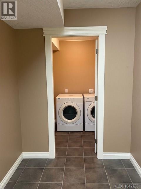 2544 Kinnoull Cres - 23
