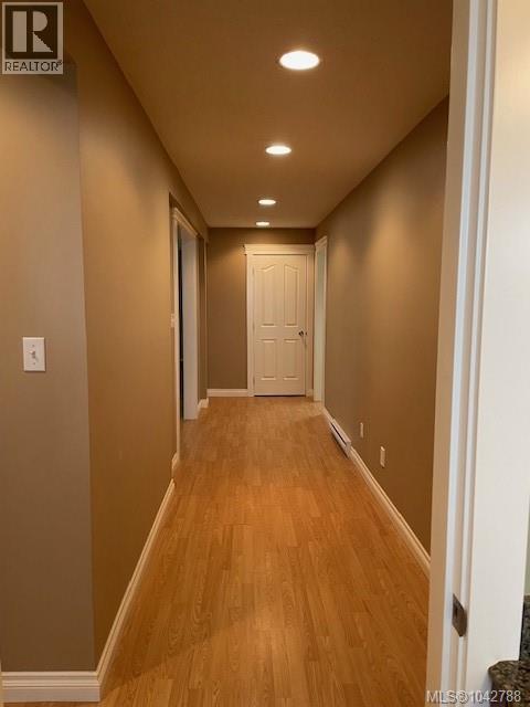 2544 Kinnoull Cres - 26