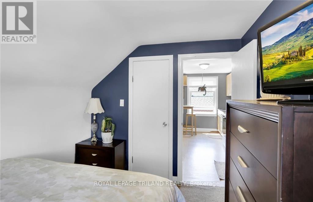 28 BEATTIE AVENUE - 27
