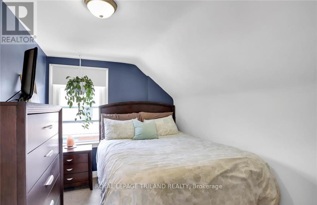 28 BEATTIE AVENUE - 26