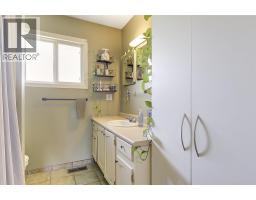 Kitchen - 1360 Elm Street, Kelowna, BC V1Y3W6 Photo 20