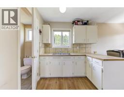 Laundry room - 1360 Elm Street, Kelowna, BC V1Y3W6 Photo 13