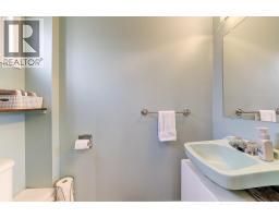 1360 Elm Street, Kelowna, BC V1Y3W6 Photo 46
