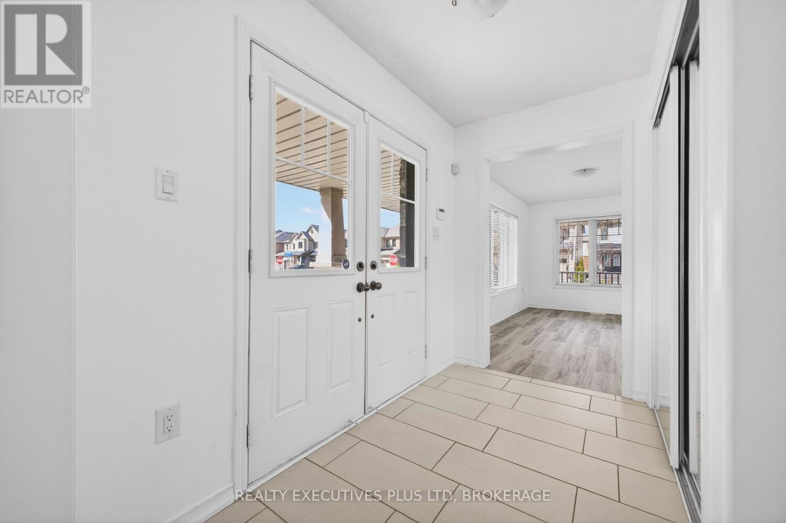7829 BUCKEYE CRESCENT - 7