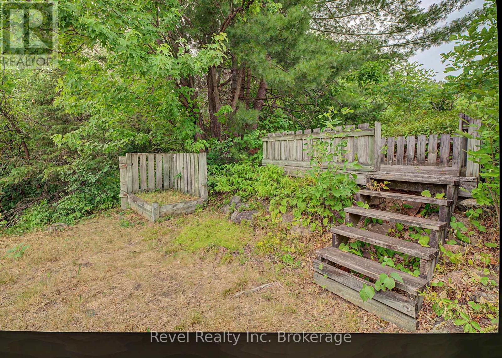 148 MAIN STREET S - 22