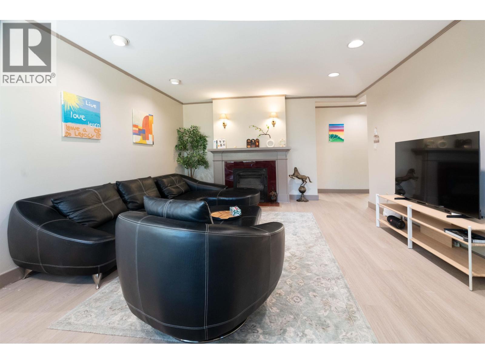 3870 W 17TH AVENUE, Vancouver — photo 3