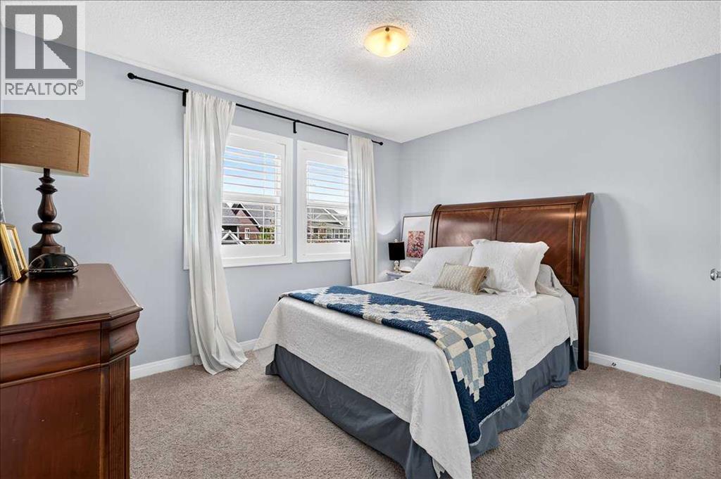 Great sized second bedroom