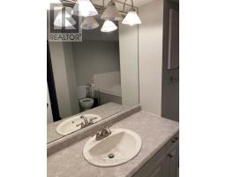 Bathroom - 24 Coburn Crescent, New Tecumseth, ON L0G1A0 Photo 6