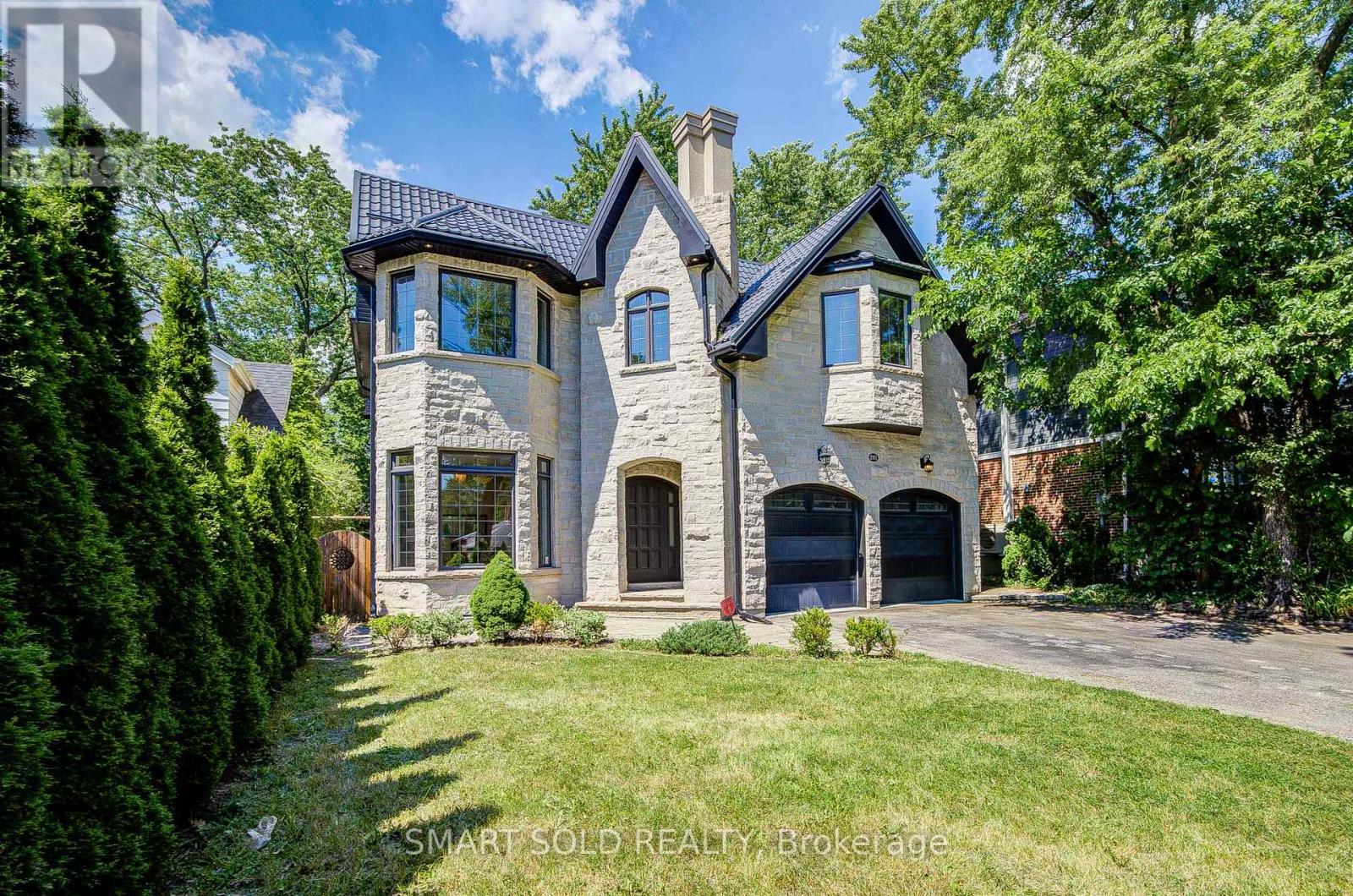 Listing photo of 201 BURNHAMTHORPE ROAD