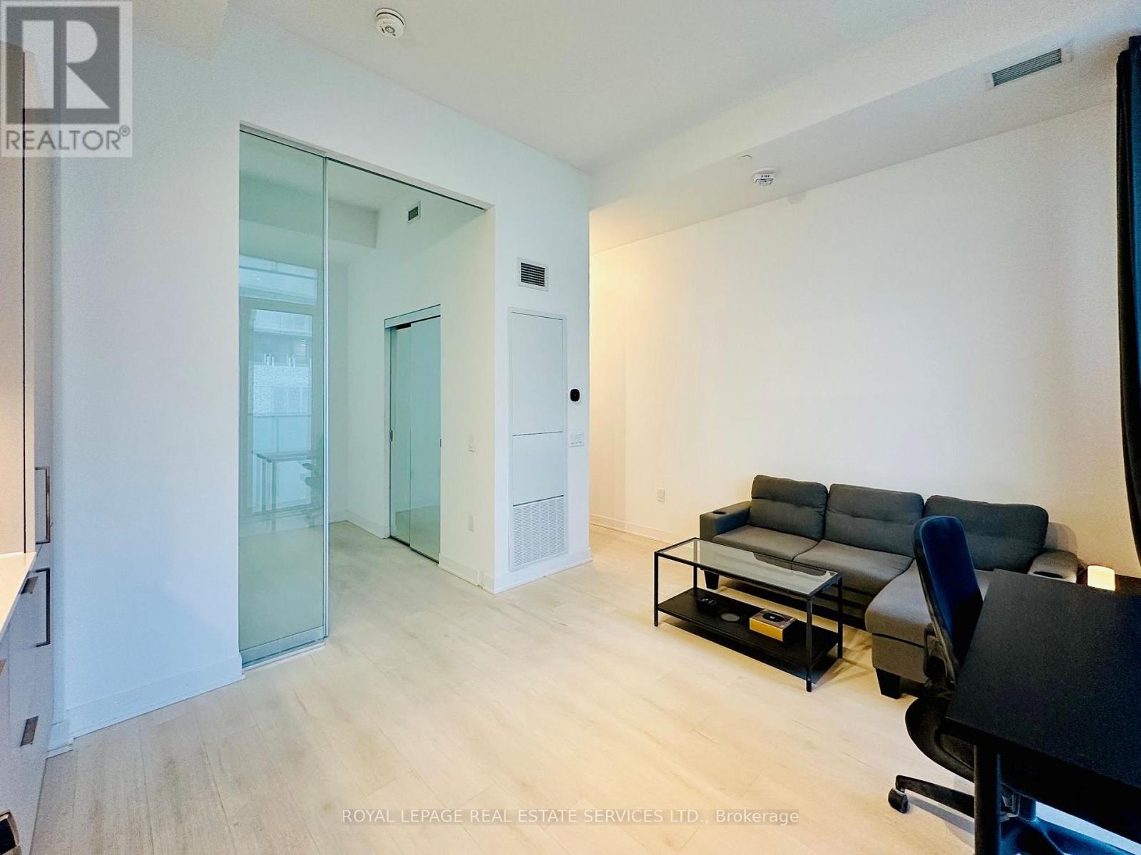 #323 3900 CONFEDERATION PARKWAY - 8
