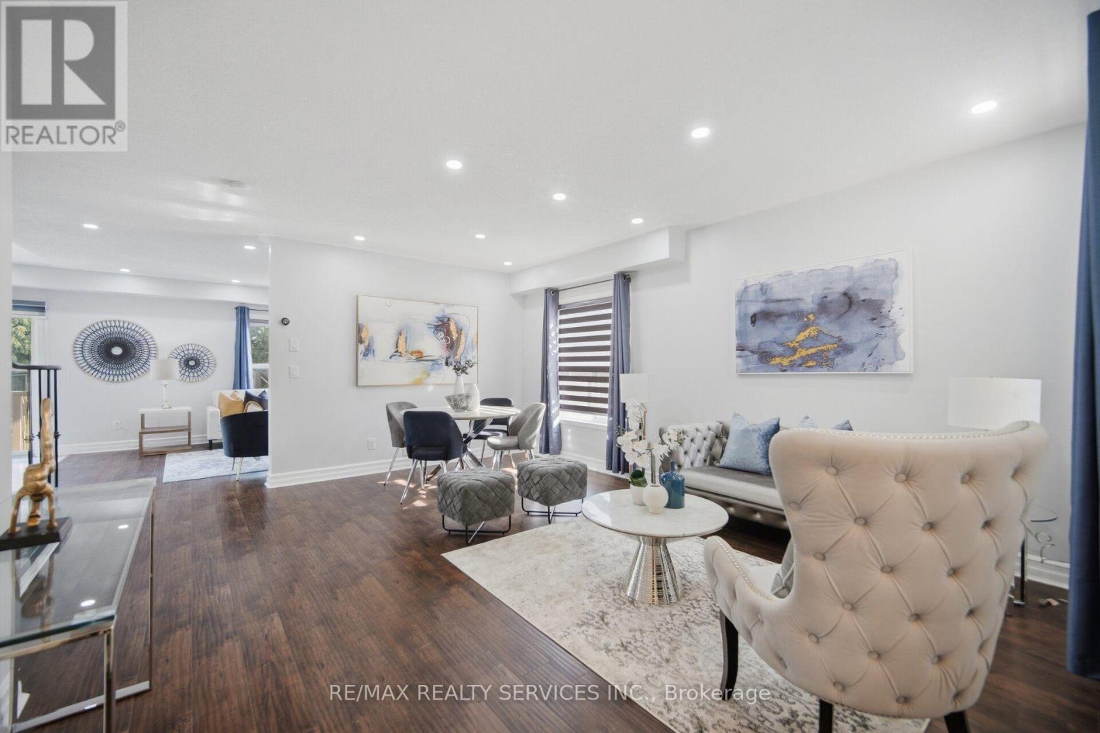 4 SUNNYBROOK CRESCENT - 12