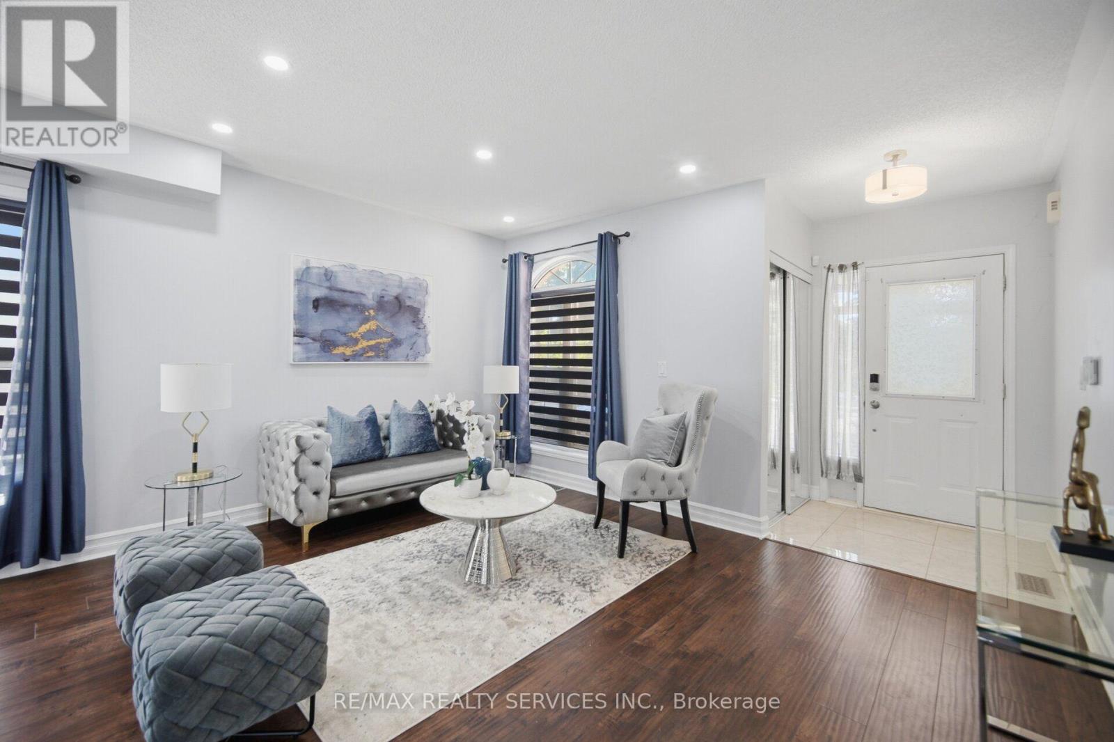 4 SUNNYBROOK CRESCENT - 13
