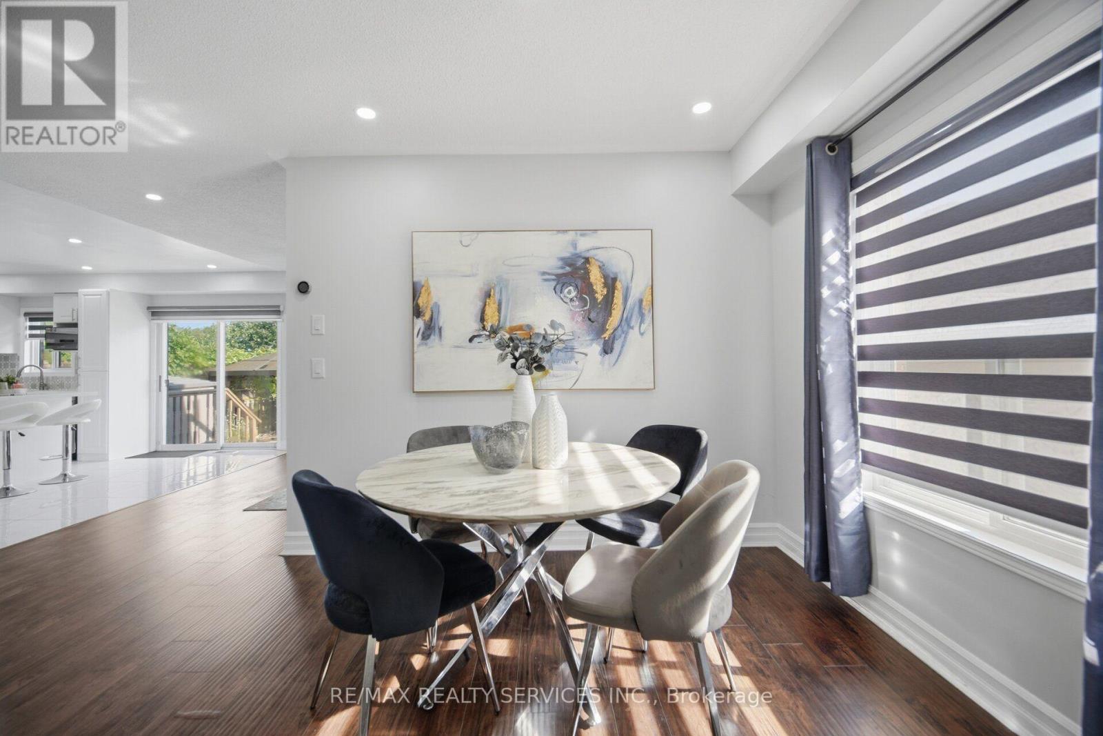 4 SUNNYBROOK CRESCENT - 15