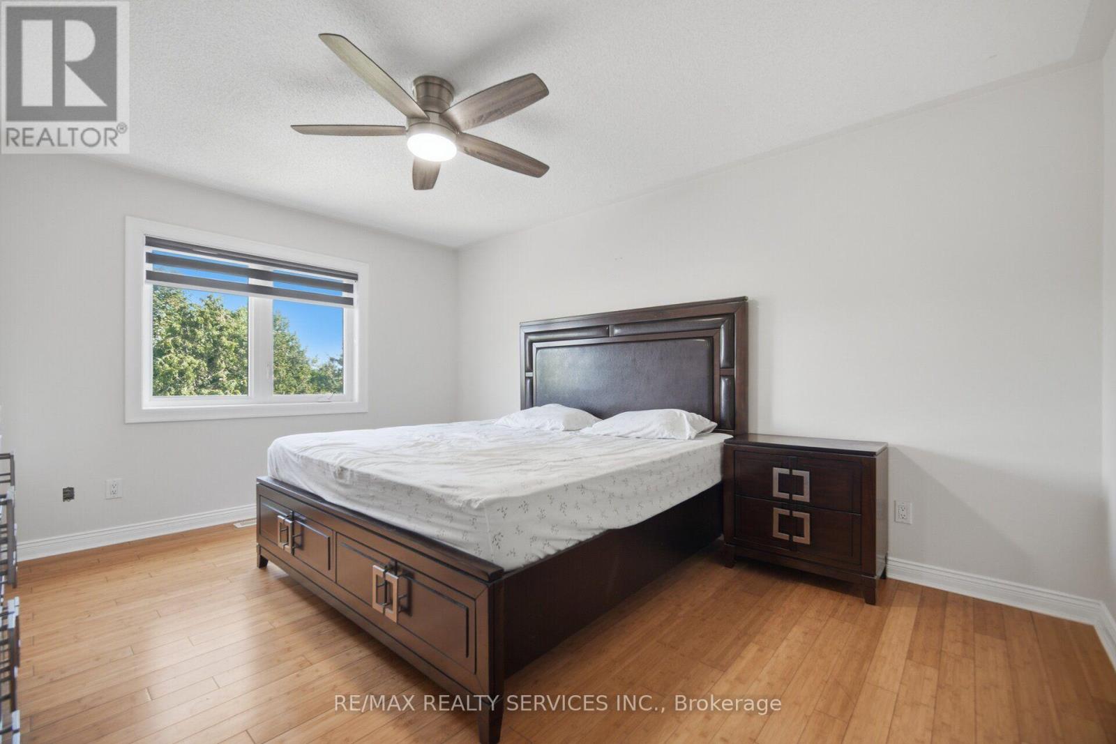 4 SUNNYBROOK CRESCENT - 29