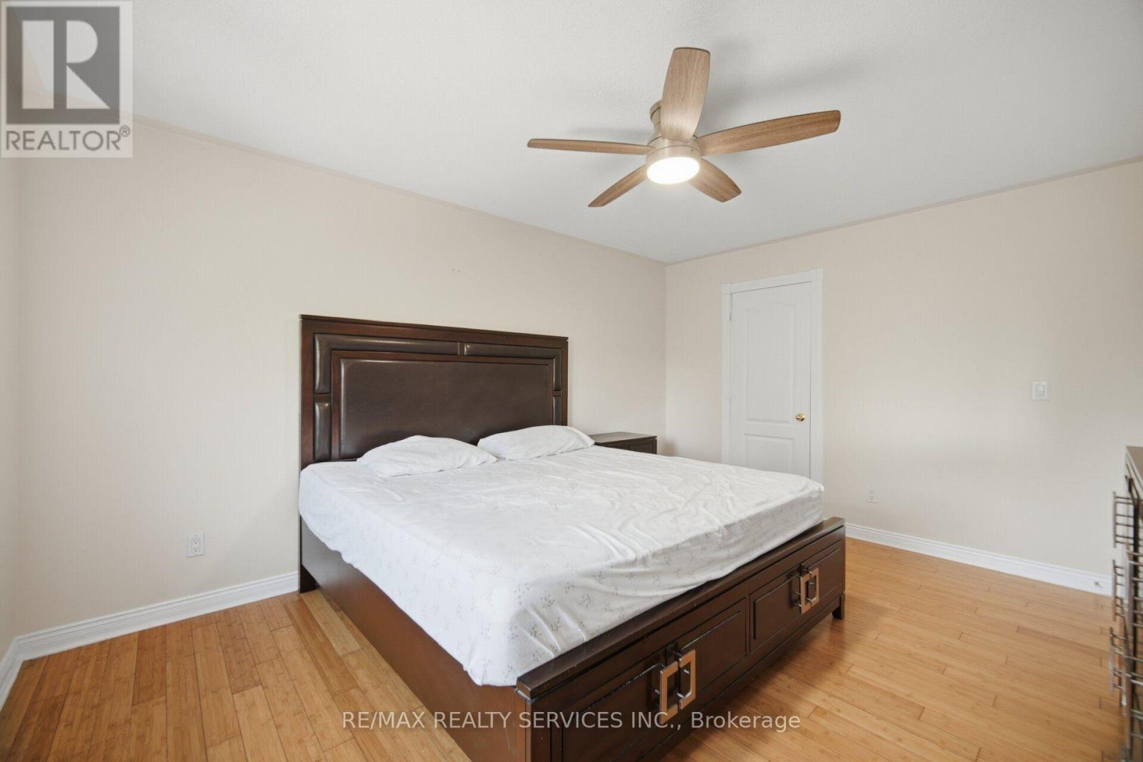 4 SUNNYBROOK CRESCENT - 30