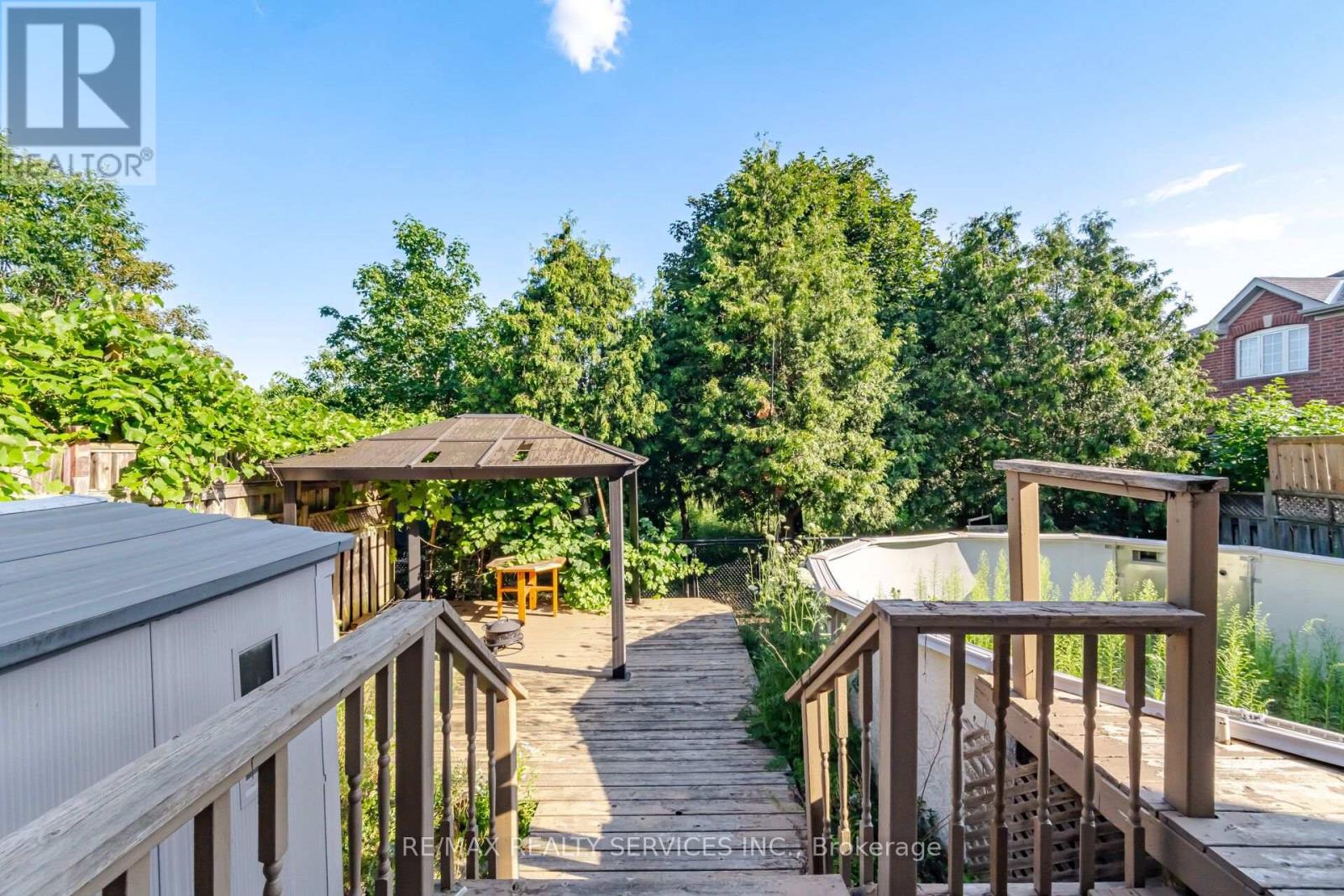 4 SUNNYBROOK CRESCENT - 46