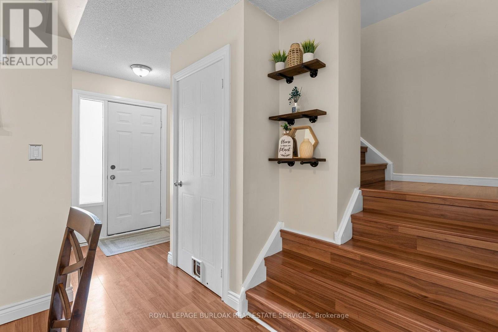 #12 465 BEECHWOOD PLACE - 10