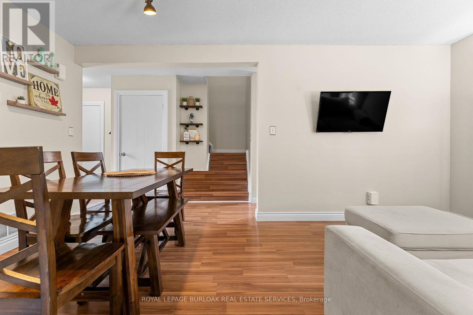 #12 465 BEECHWOOD PLACE - 20