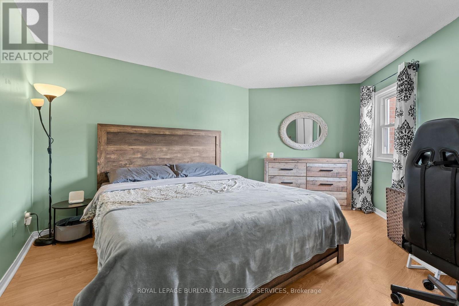 #12 465 BEECHWOOD PLACE - 28