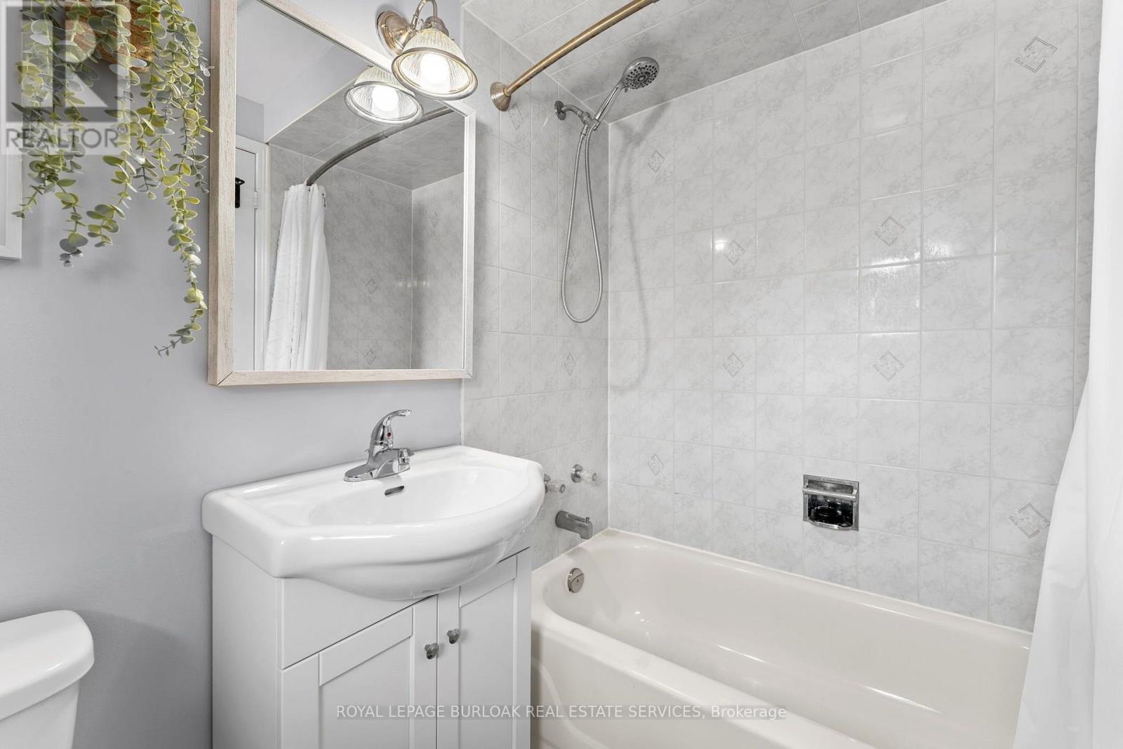#12 465 BEECHWOOD PLACE - 34