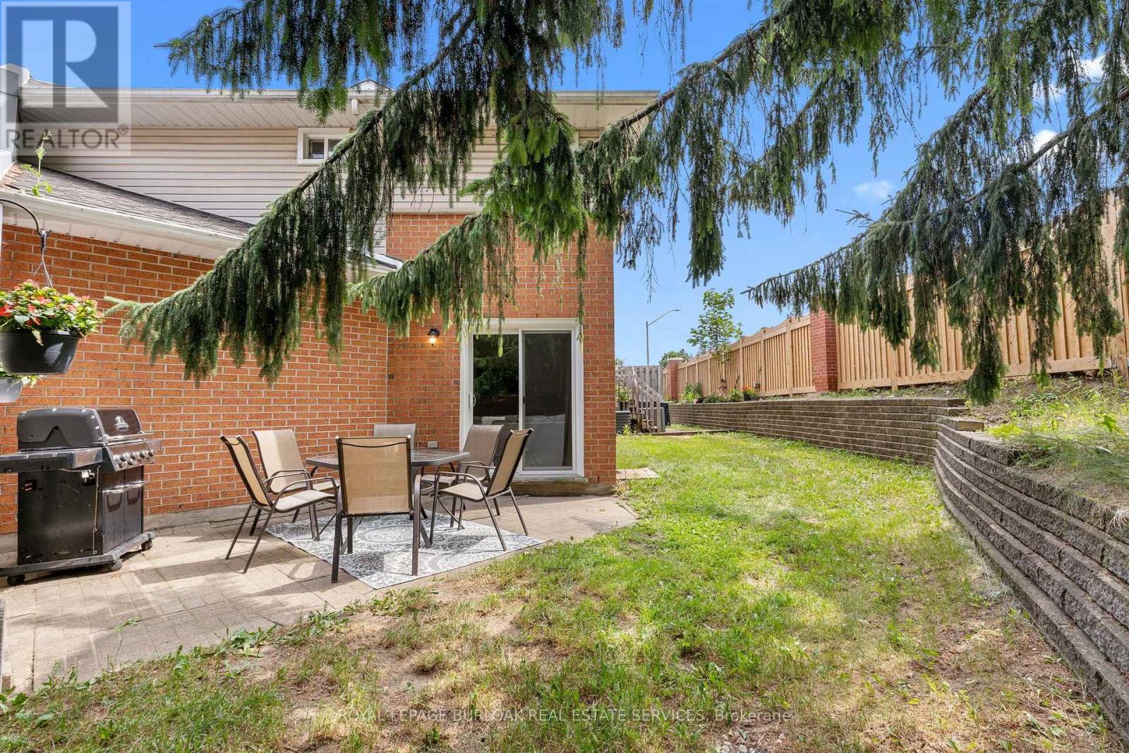 #12 465 BEECHWOOD PLACE - 45
