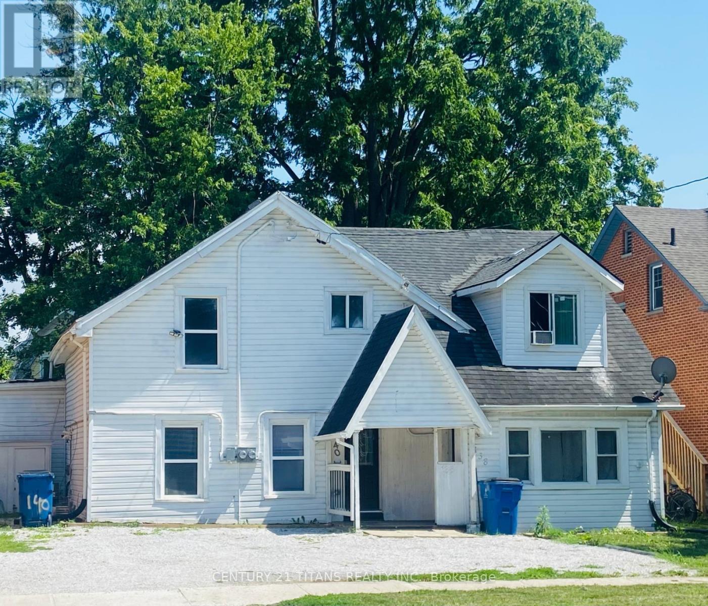 138-140 GRAND AVENUE E - 1
