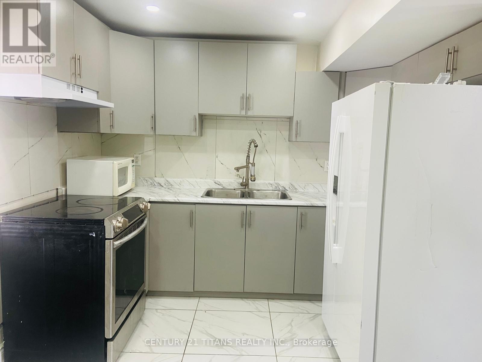 138-140 GRAND AVENUE E - 11