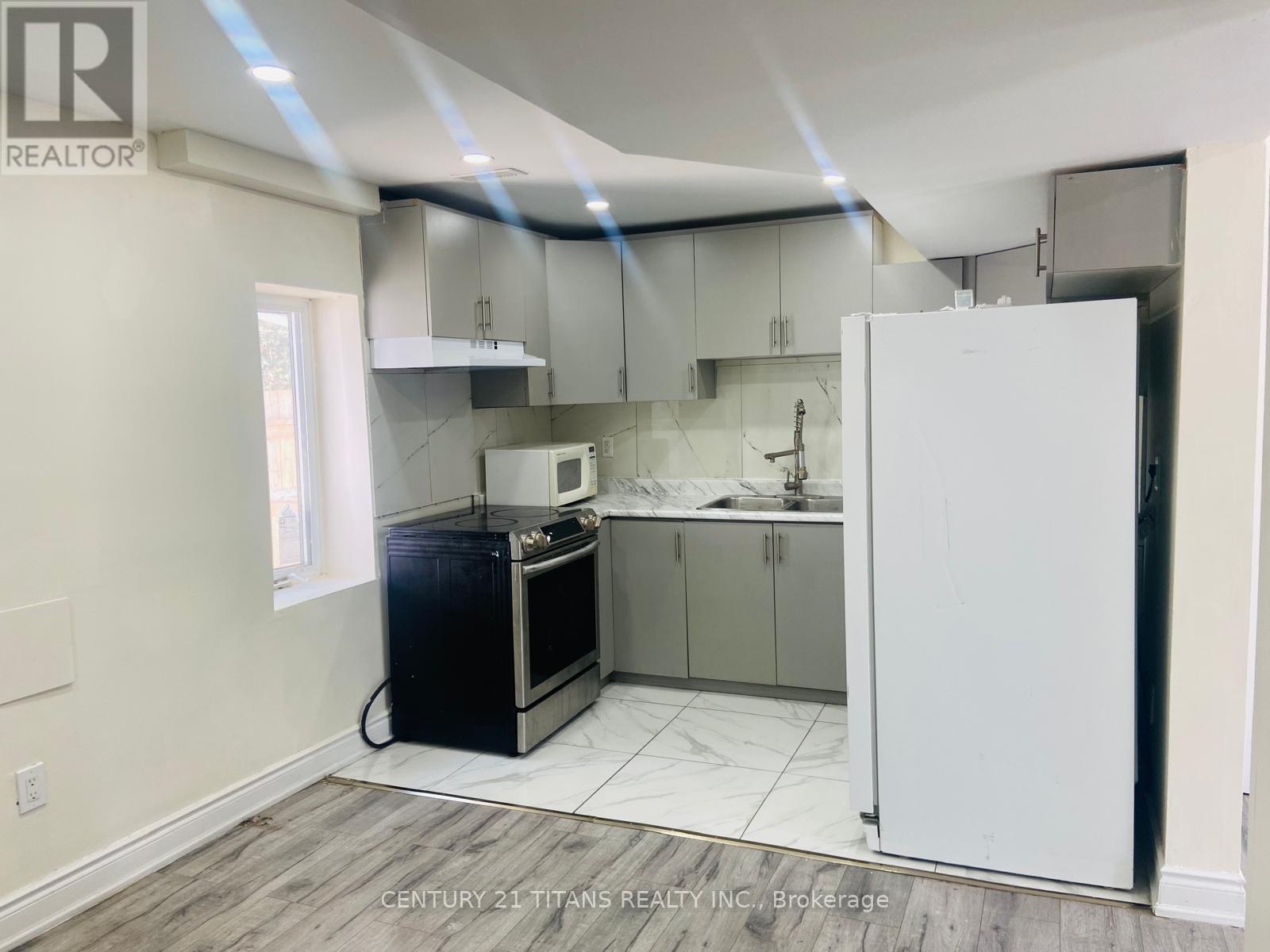 138-140 GRAND AVENUE E - 16