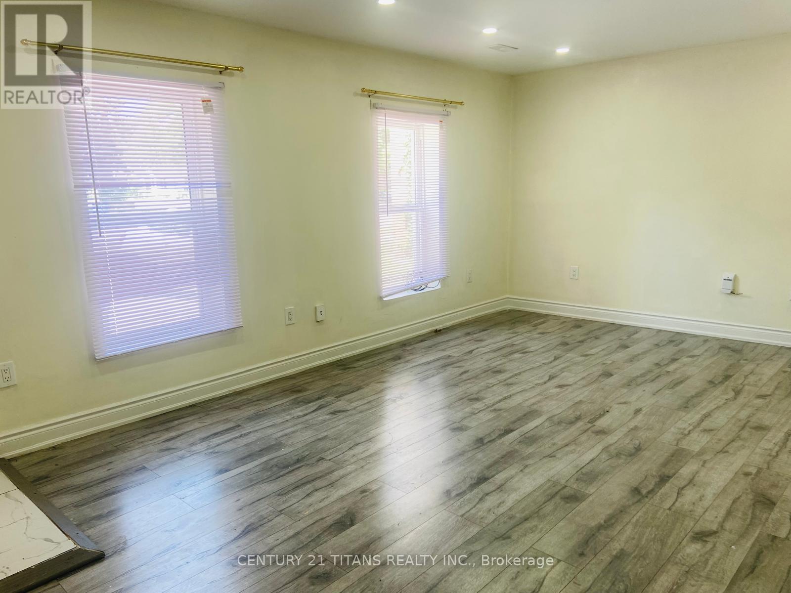 138-140 GRAND AVENUE E - 7