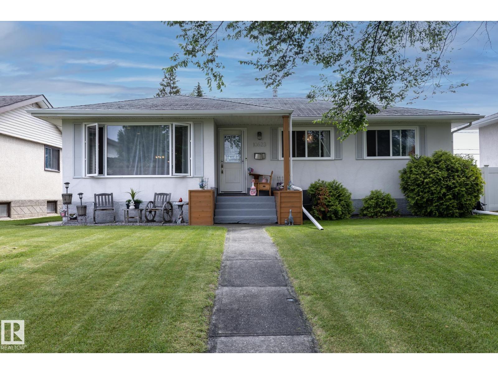 10623 75 ST NW - 1