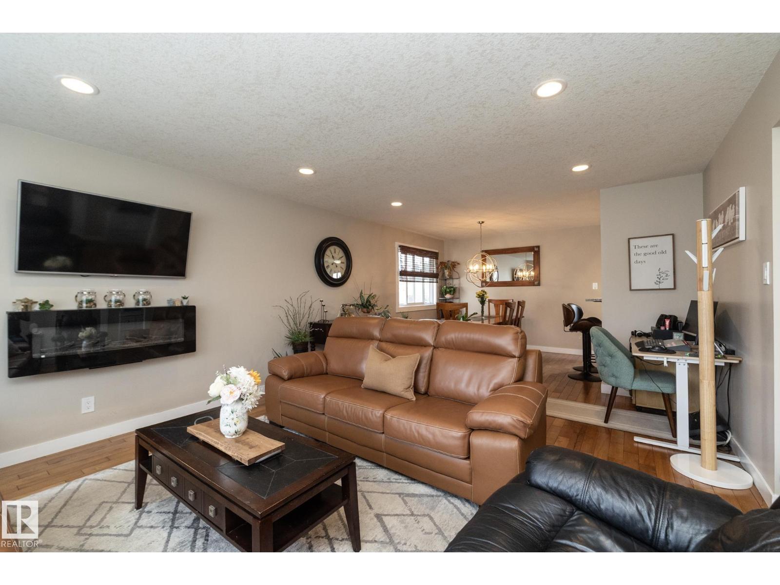 10623 75 ST NW - 11