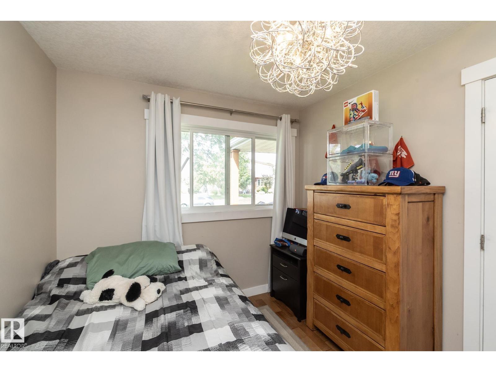 10623 75 ST NW - 26