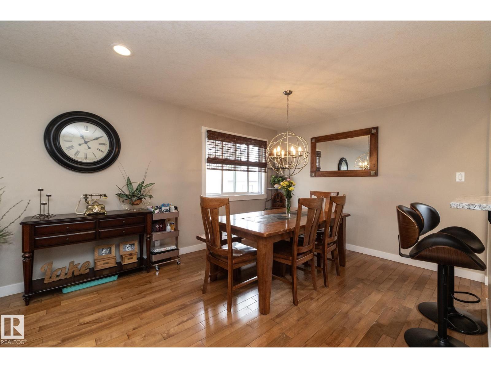 10623 75 ST NW - 12