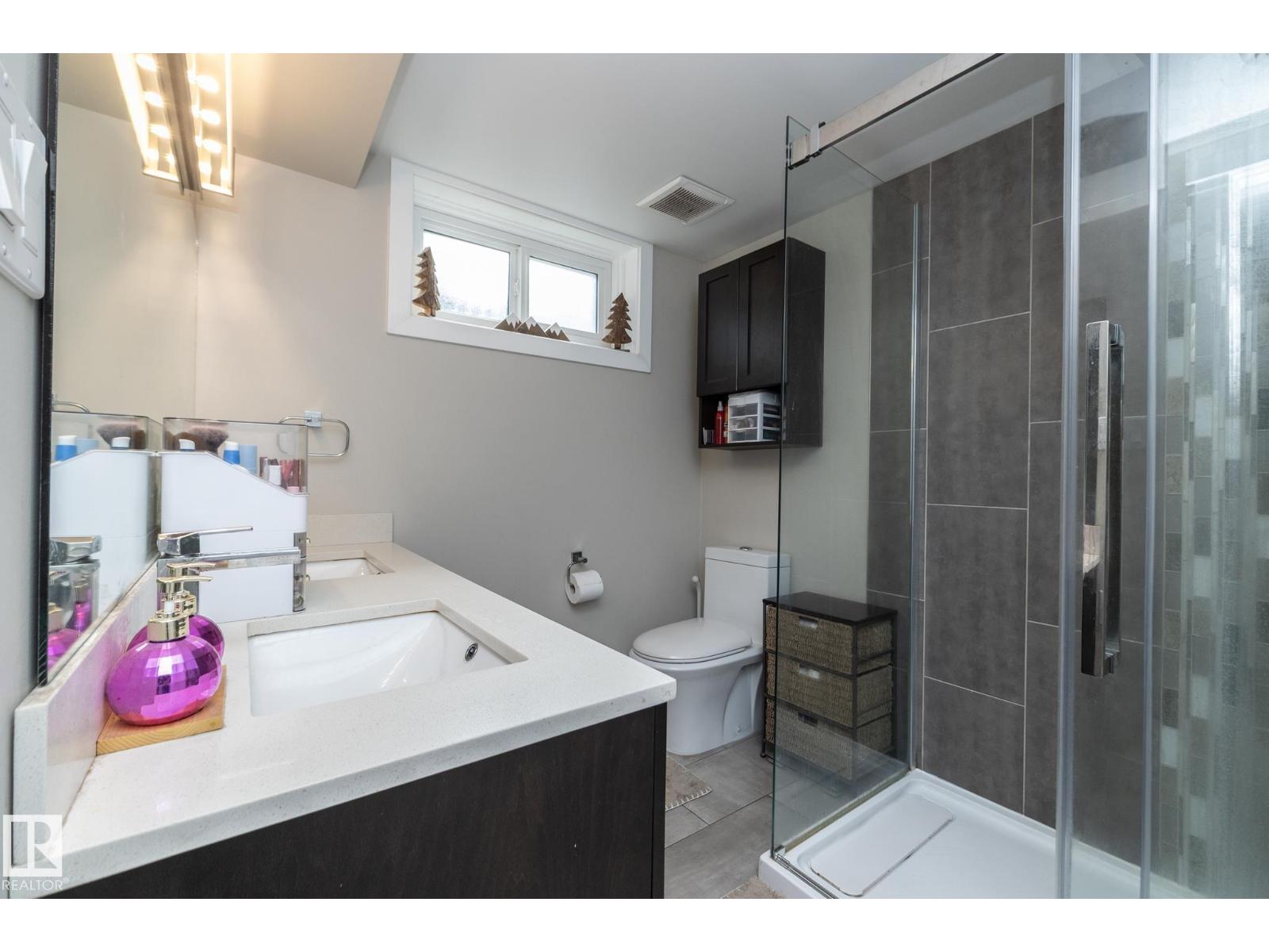 10623 75 ST NW - 48