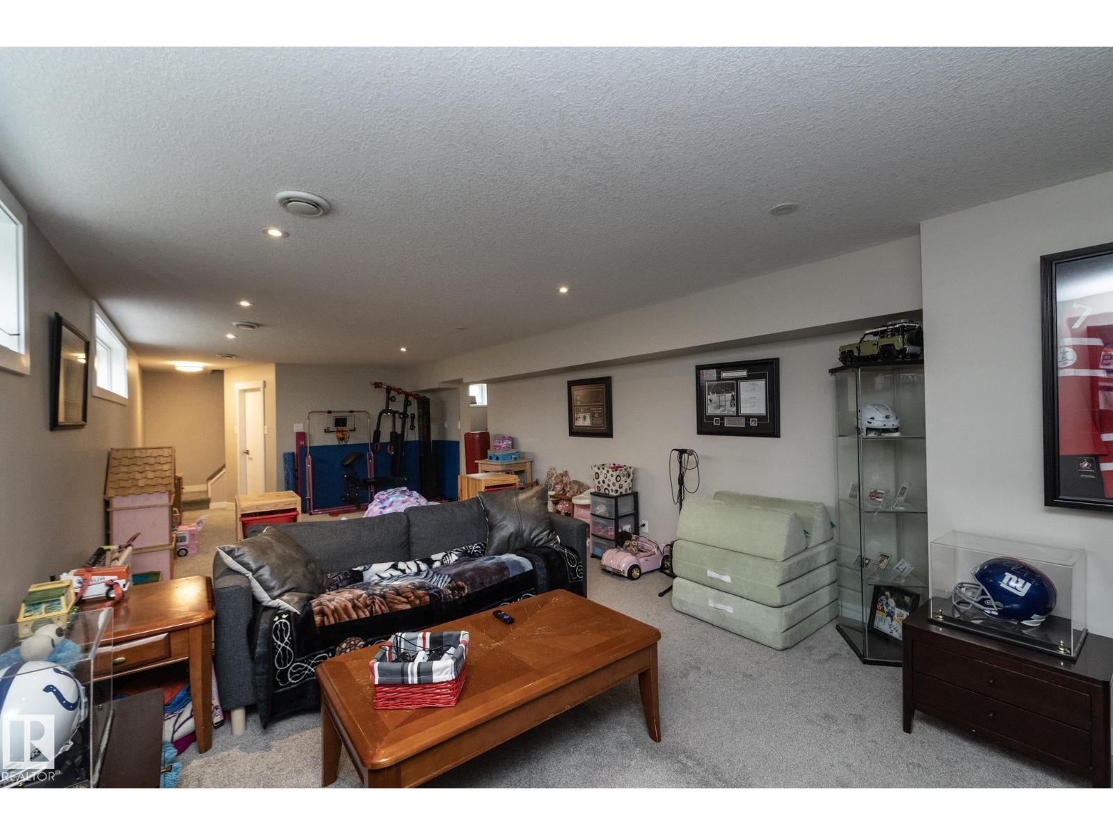 10623 75 ST NW - 54