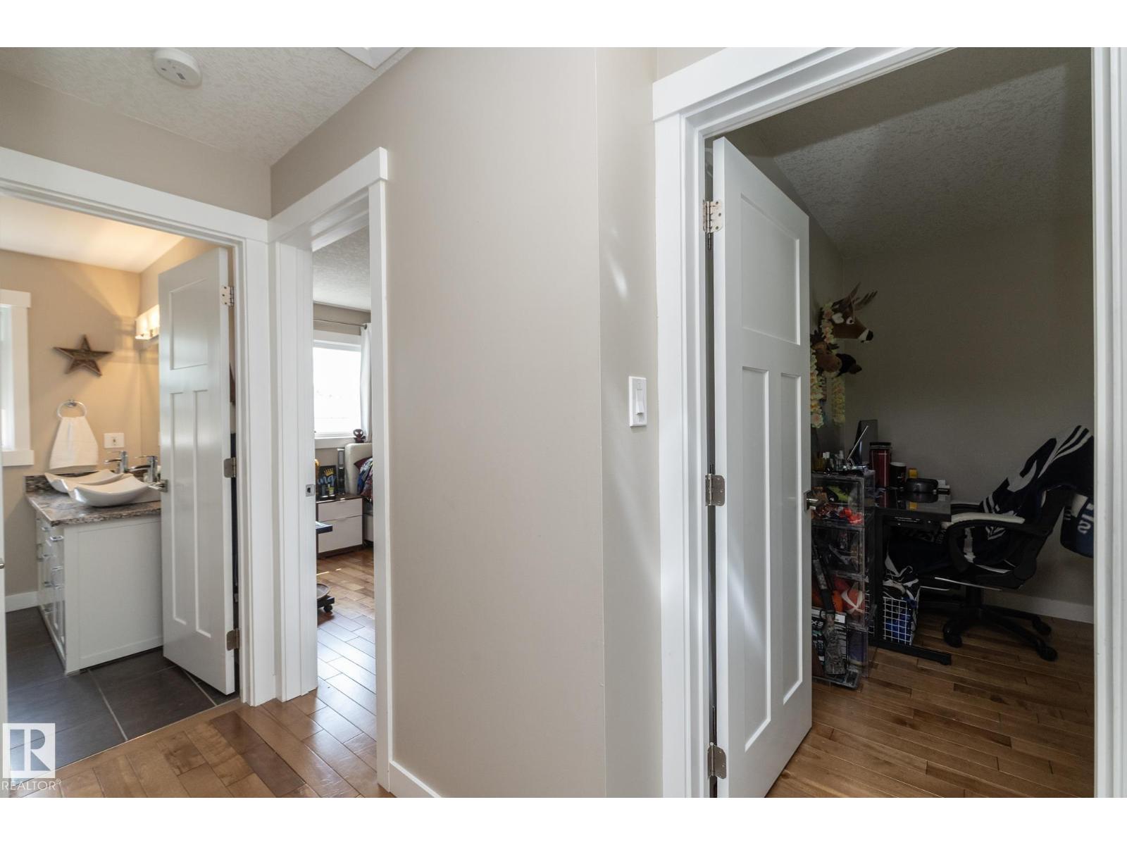 10623 75 ST NW - 27