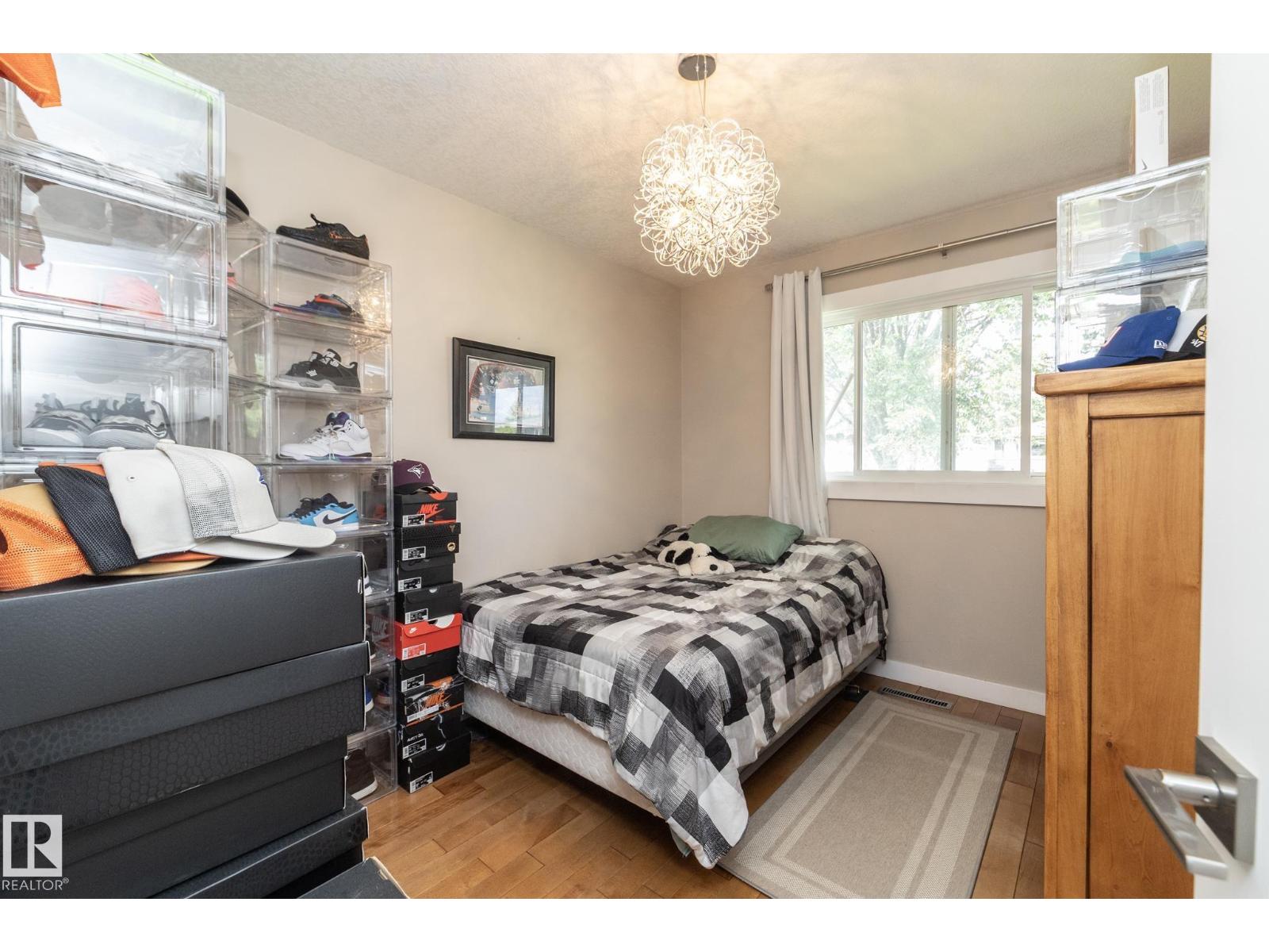 10623 75 ST NW - 24