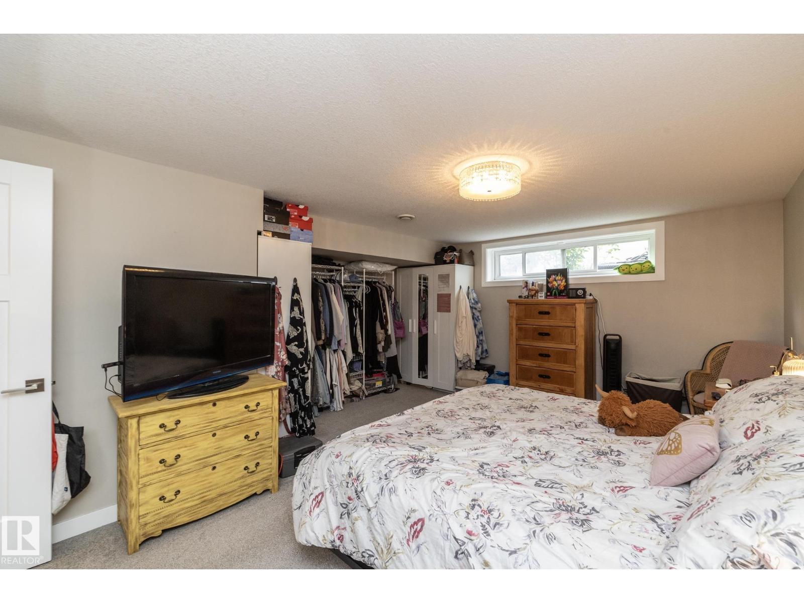 10623 75 ST NW - 42