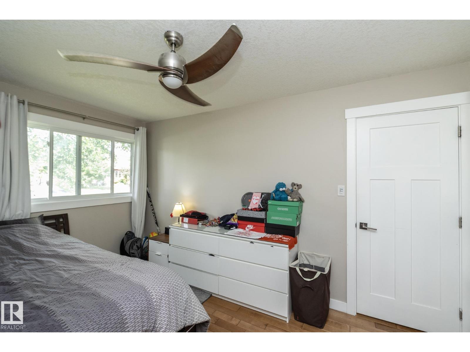 10623 75 ST NW - 30