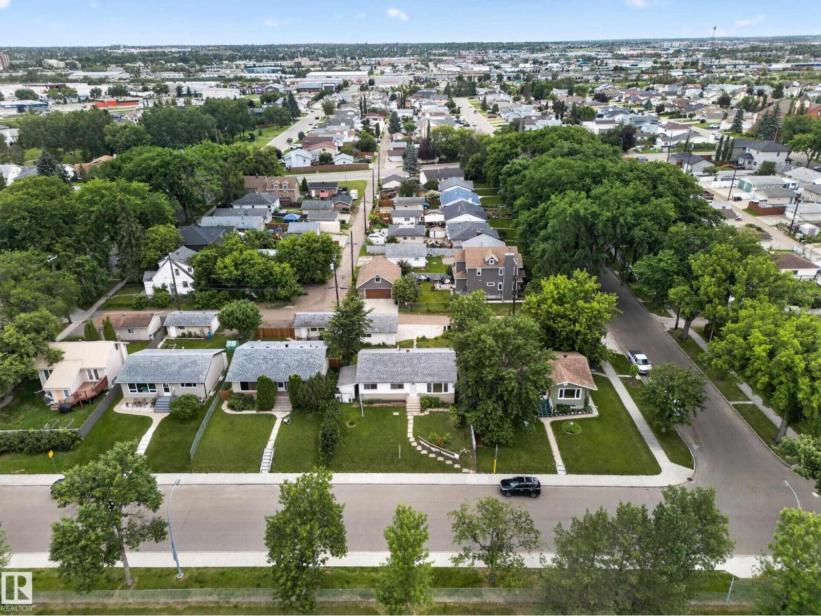 10623 75 ST NW - 73