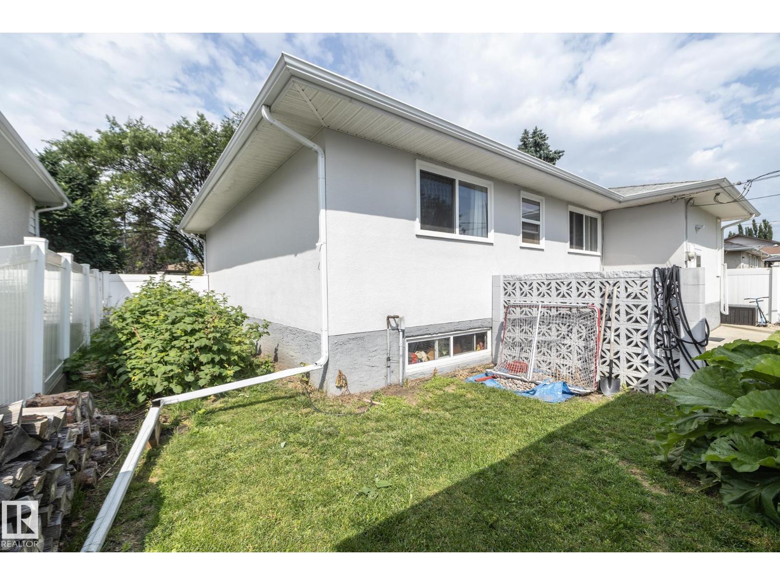 10623 75 ST NW - 60