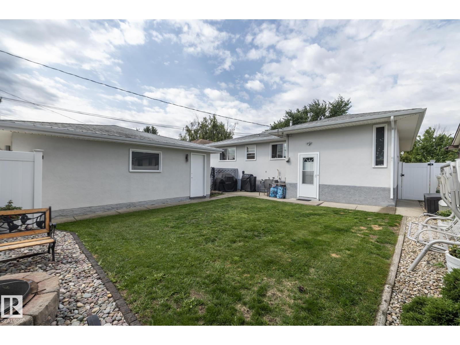 10623 75 ST NW - 63