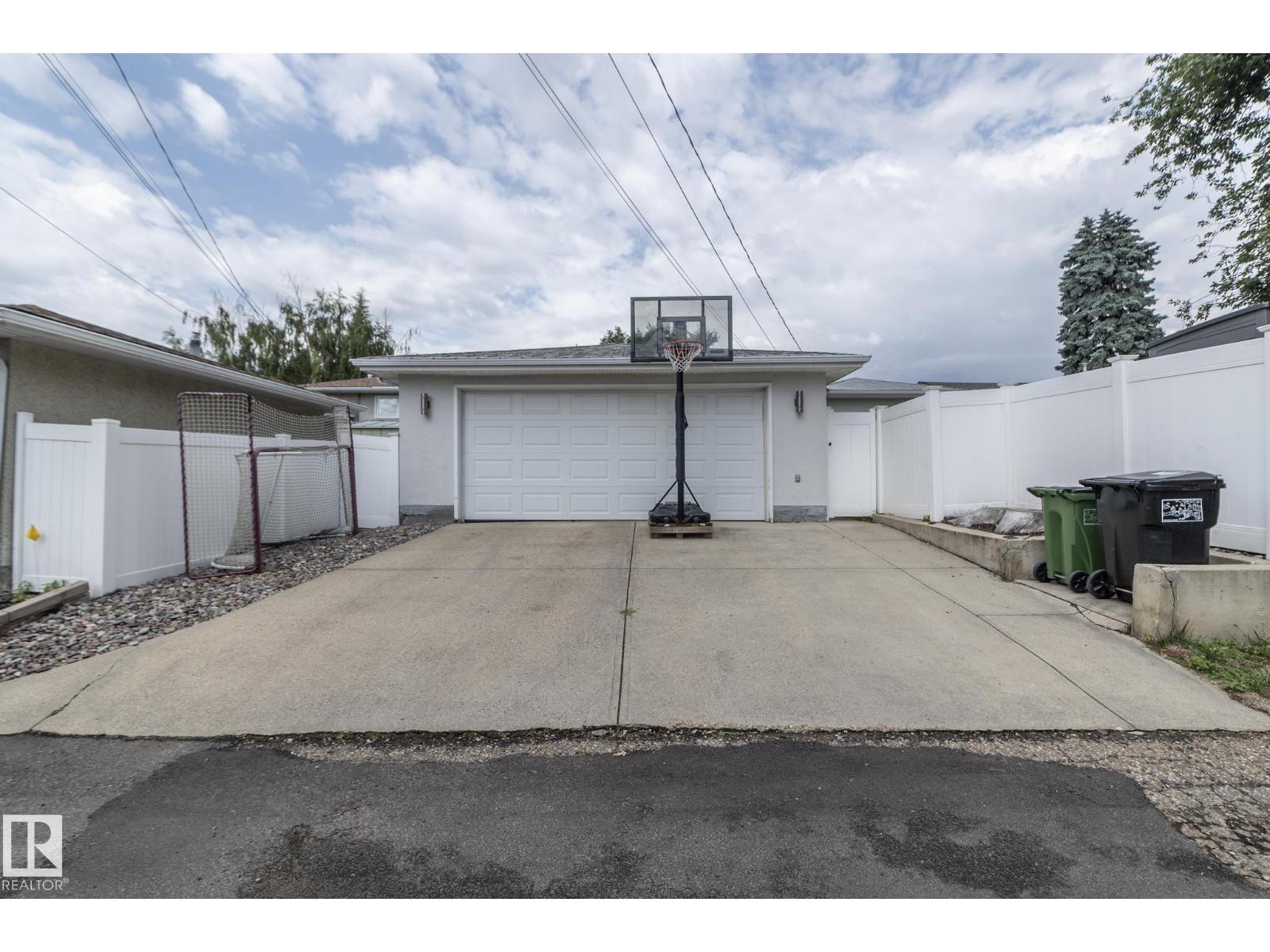 10623 75 ST NW - 70