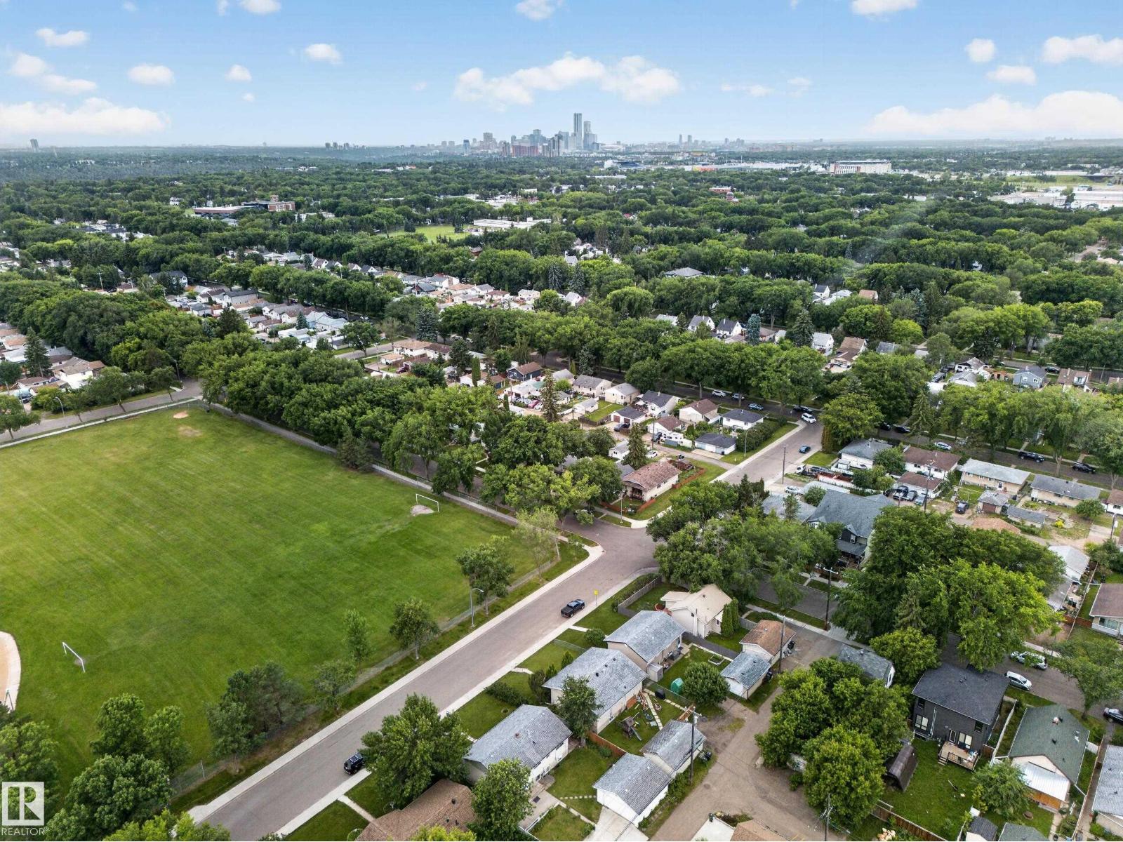 10623 75 ST NW - 74