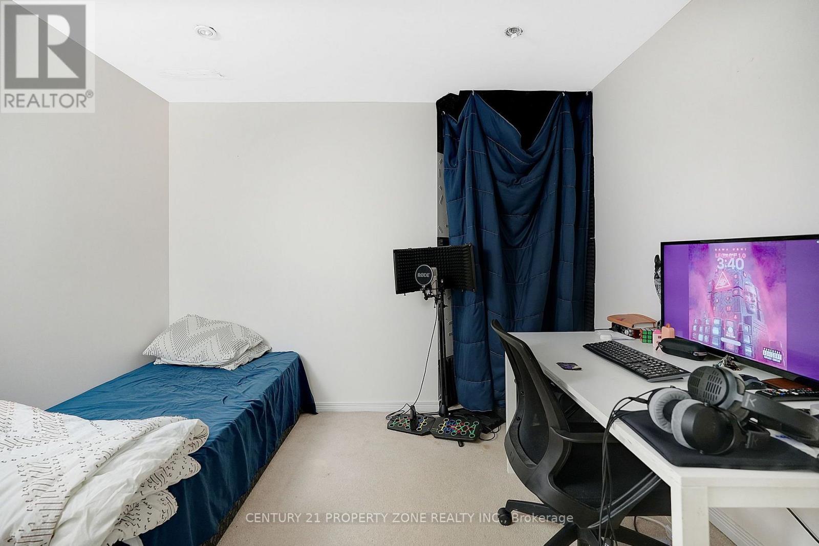 25 CLEARJOY STREET - 24