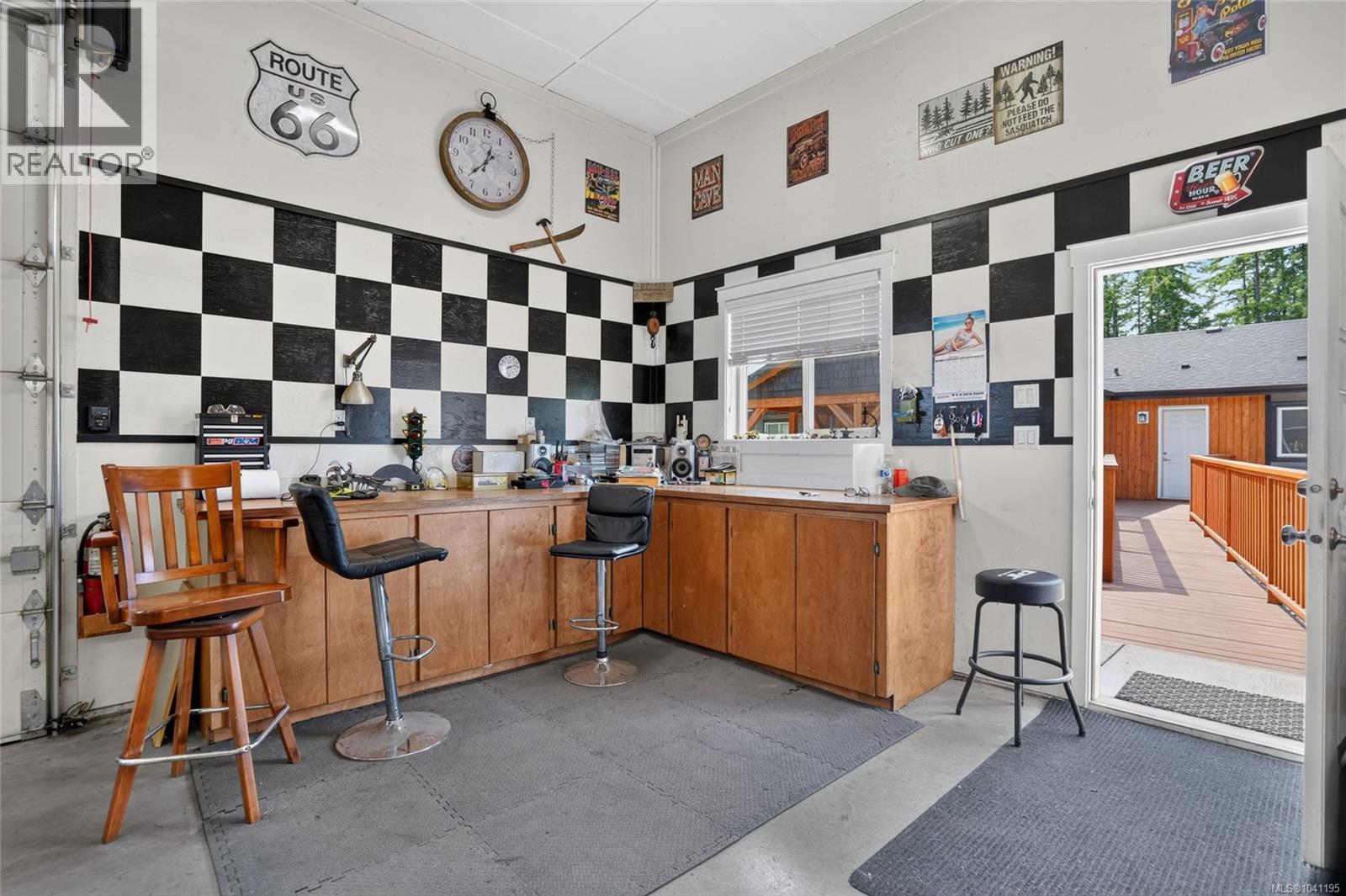 6353 Beaver Creek Rd - 55
