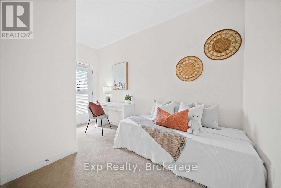 1435 GREEN ROAD - 32