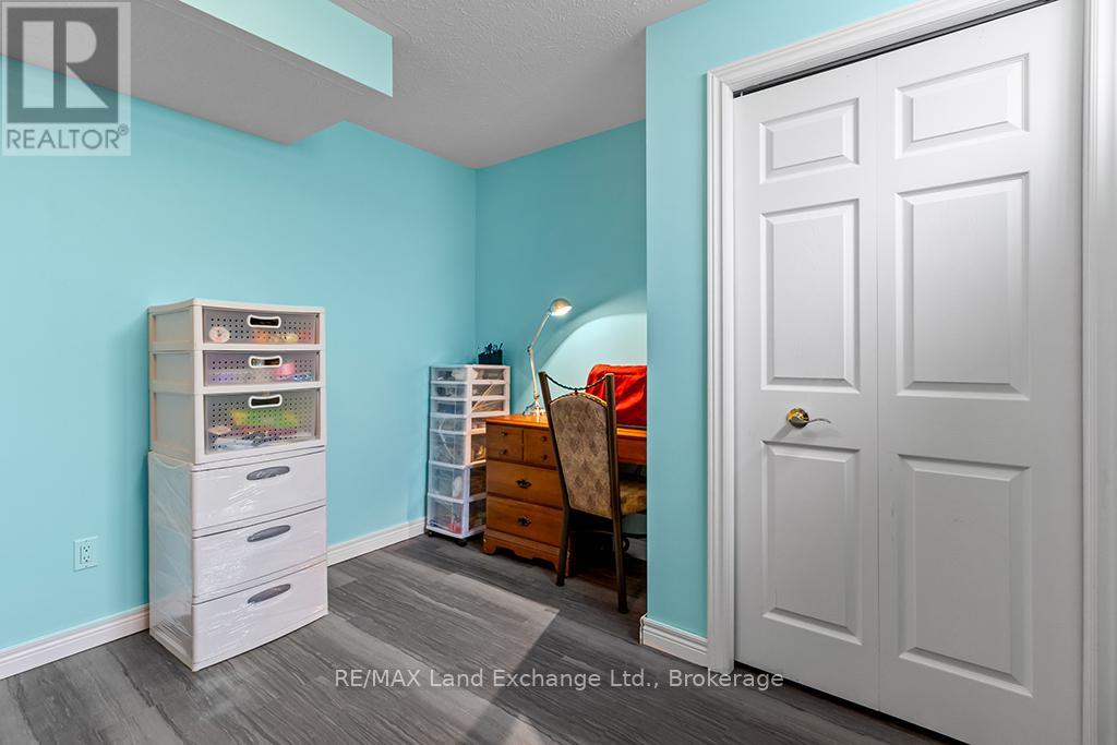 785 WOODLAND DRIVE - 29