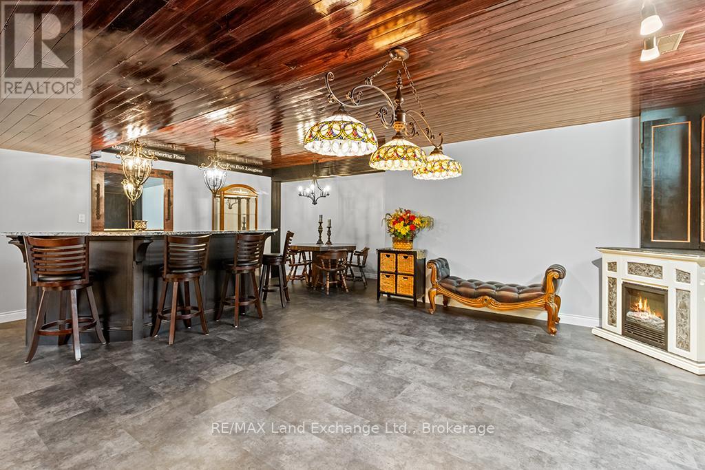 785 WOODLAND DRIVE - 25