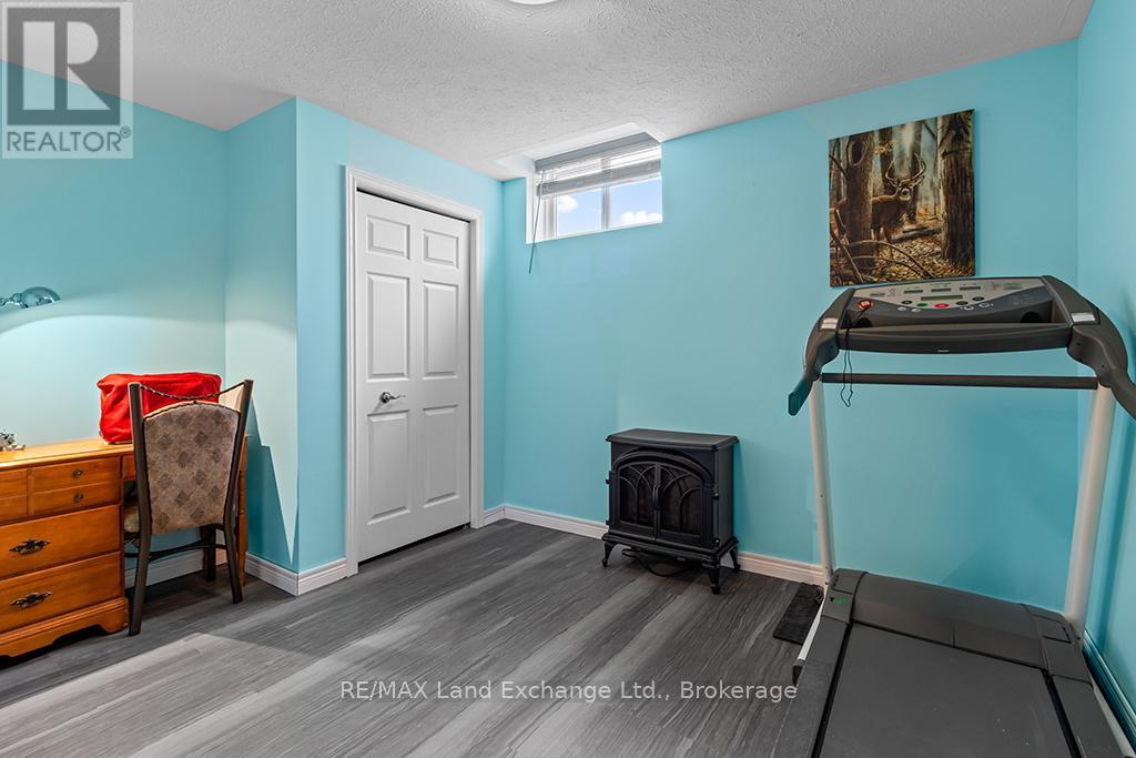 785 WOODLAND DRIVE - 28